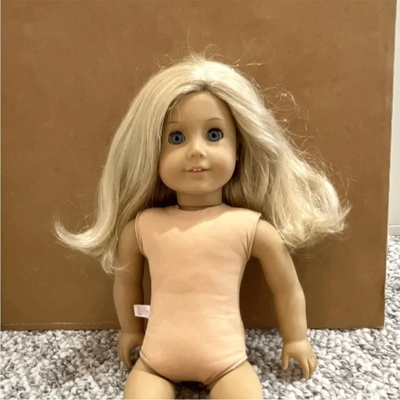 American Girl 18in Truly Me Blonde Hair Blue Eyes Medium Light Complexion - Picture 2 of 8
